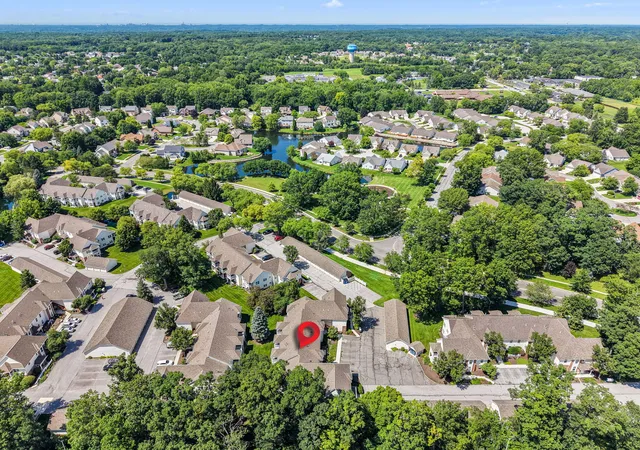 2nd image of 663 Forest Glen Dr, Valparaiso, IN 46385 | MLS# 841422