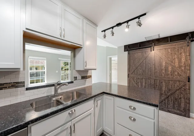 5th image of 663 Forest Glen Dr, Valparaiso, IN 46385 | MLS# 841422