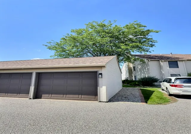 4th image of 3602 Timberbridge Dr #G, Valparaiso, IN 46383 | MLS# 841426