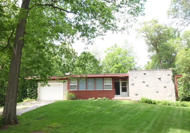 Homes for sale in Rensselaer, IN | 900 W Winding Rd, Rensselaer, IN 47978 | MLS# 841552