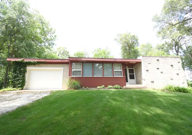 Homes for sale in Rensselaer, IN | 900 W Winding Rd, Rensselaer, IN 47978 | MLS# 841552