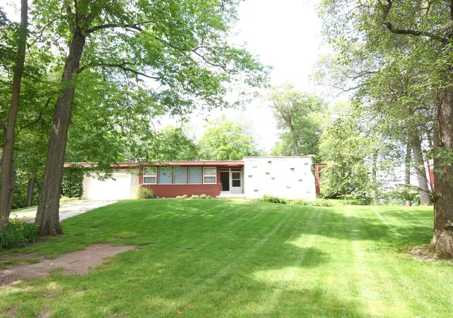Photo 3 of Single family home for sale at 900 W Winding Rd, Rensselaer, IN 47978 | MLS# 841552 | Listing updated on 2026-10-06