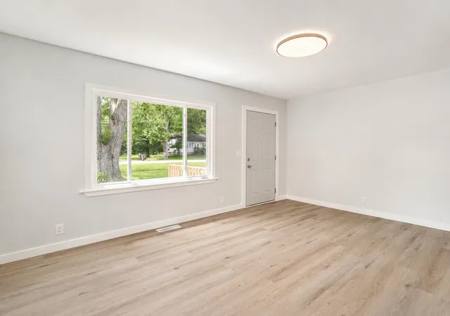 5th image of 4409 Calhoun St, Gary, IN 46408 | MLS# 841602