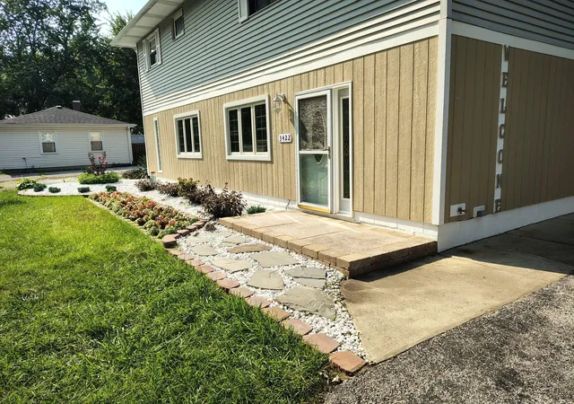 Photo 3 of Single family home for sale at 3422 E 74th Avenue, Merrillville, IN 46410 | MLS# 841528 | Listing updated on 2026-09-21