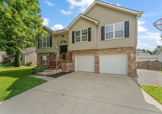 1st image of 414 N Church St, Kouts, IN 46347 | MLS# 841496