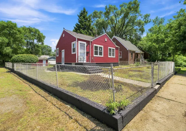 2nd image of 1001 Utah St, Gary, IN 46403 | MLS# 841842