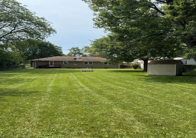 5th image of 16 W Cleveland Ave, Hobart, IN 46342 | MLS# 842285