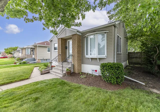 Homes for sale in Hammond, IN | 3036 165th St, Hammond, IN 46323 | MLS# 841466