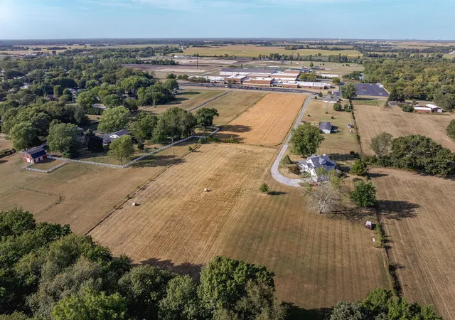 4th image of 590 W 300 N, Valparaiso, IN 46385 | MLS# 841484