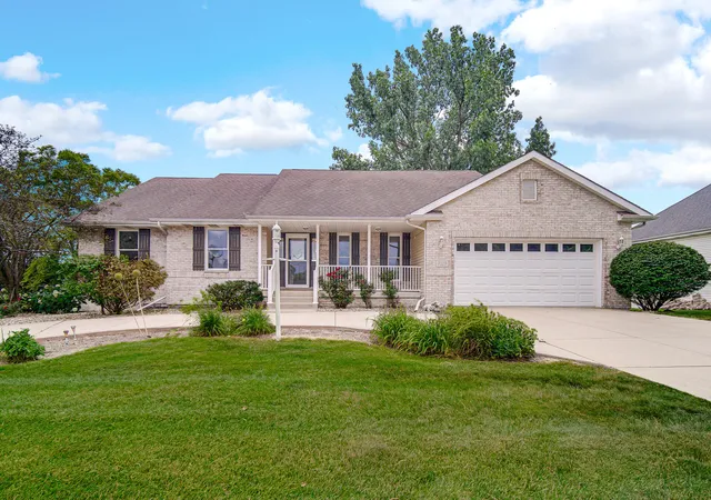 Homes for sale in Merrillville, IN | 9103 Wright St, Merrillville, IN 46410 | MLS# 841814