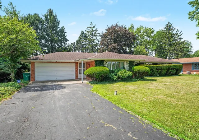 1st image of 2515 W 57th Ave, Merrillville, IN 46410 | MLS# 841509