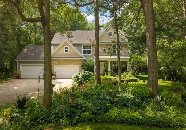 Photo 3 of Single family home for sale at 3933 Timberland Dr, Wheatfield, IN 46392 | MLS# 841594 | Listing updated on 2026-10-08