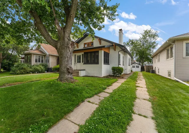 Homes for sale in Hammond, IN | 236 Dyer Blvd, Hammond, IN 46320 | MLS# 841608