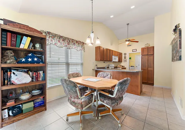 Homes for sale in Schererville, IN | 1138 Cherrywood Ln, Schererville, IN 46375 | MLS# 841485