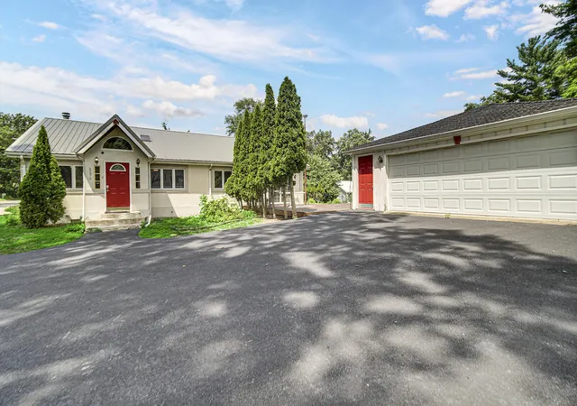 Homes for sale in Knox, IN | 6270 E Donald Rd, Knox, IN 46534 | MLS# 841621