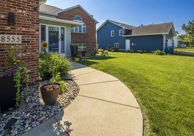 Photo 2 of Sale Pending at 8555 Judith Ln, Saint John, IN 46373 | MLS# 842804 | Listing updated on 2026-08-24