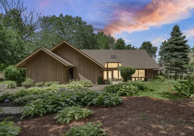 Homes for sale in Schererville, IN | 406 Wilderness Dr, Schererville, IN 46375 | MLS# 841653