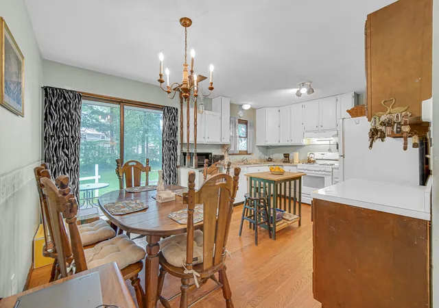 4th image of 812 Fox Point Dr, Chesterton, IN 46304 | MLS# 841556