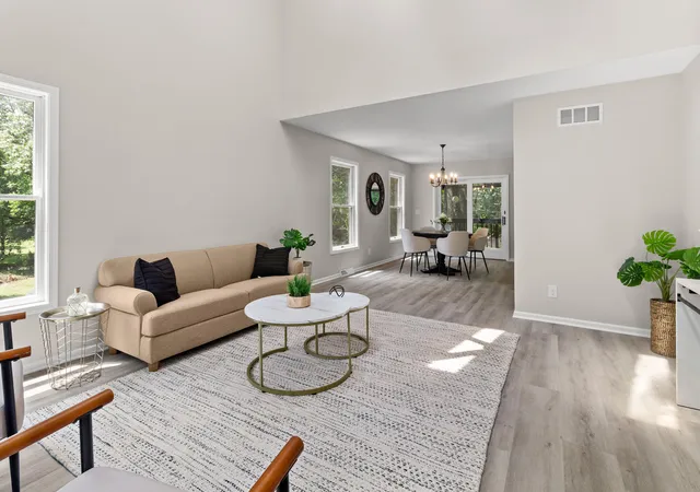 3rd image of 9710 W Rustic Dr, De Motte, IN 46310 | MLS# 841570