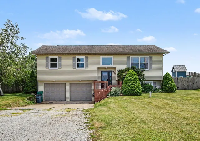 Photo 3 of Sale Pending at 3408 E 100 South, La Porte, IN 46350 | MLS# 841534 | Listing updated on 2026-08-07
