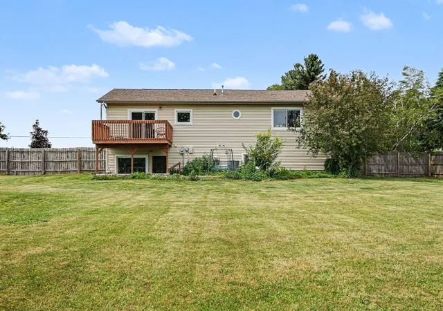 Photo 3 of Sale Pending at 3408 E 100 South, La Porte, IN 46350 | MLS# 841534 | Listing updated on 2026-08-07