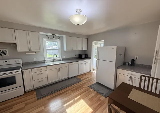 Photo 3 of Sale Pending at 1106 Campbell St, Valparaiso, IN 46385 | MLS# 841567 | Listing updated on 2026-08-24