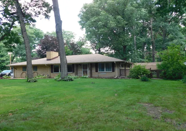 Homes for sale in Portage, IN | 2387 Swanson Rd, Portage, IN 46368 | MLS# 841611