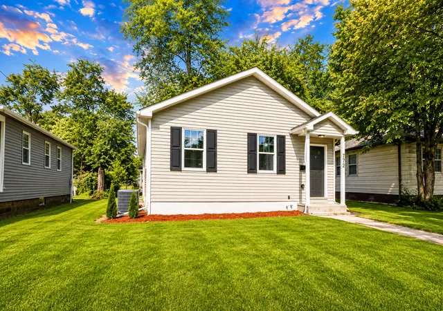 3rd image of 772 Hovey St, Gary, IN 46406 | MLS# 841597