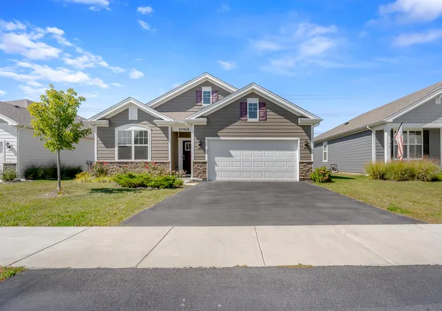 Homes for sale in Crown Point, IN | 10414 Whitney Pl, Crown Point, IN 46307 | MLS# 841574