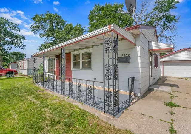 Homes for sale in Hammond, IN | 7204 Ohio Ave, Hammond, IN 46323 | MLS# 841795