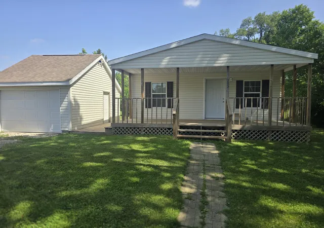 4th image of 205 W Mcalpin St, Hebron, IN 46341 | MLS# 841583