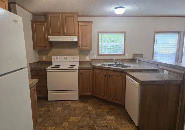Homes for sale in Hebron, IN | 205 W Mcalpin St, Hebron, IN 46341 | MLS# 841583
