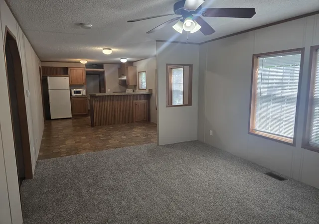 5th image of 205 W Mcalpin St, Hebron, IN 46341 | MLS# 841583