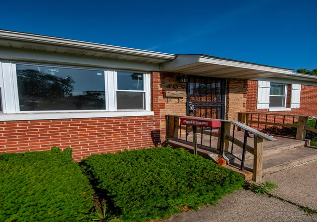 3rd image of 1409 Roosevelt St, Gary, IN 46404 | MLS# 841604