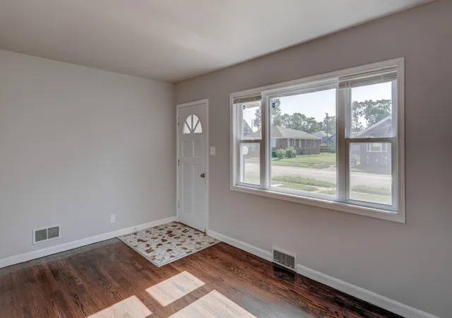 4th image of 1409 Roosevelt St, Gary, IN 46404 | MLS# 841604