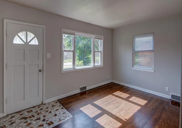 5th image of 1409 Roosevelt St, Gary, IN 46404 | MLS# 841604