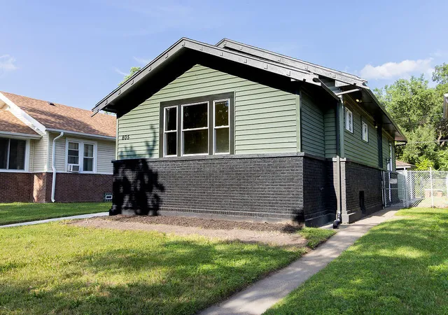 2nd image of 805 Lincoln St, Gary, IN 46402 | MLS# 841616