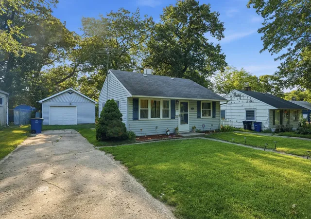 Homes for sale in Lake Station, IN | 2262 Vanderburg St, Lake Station, IN 46405 | MLS# 841661