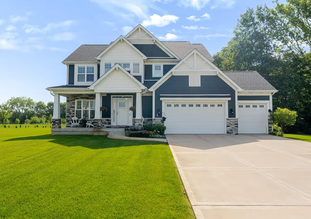 2nd image of 875 Farmview Dr, Valparaiso, IN 46383 | MLS# 841631