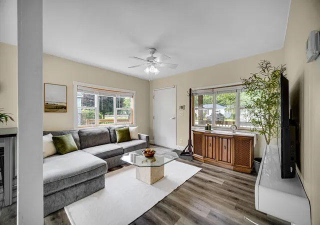 4th image of 511 S Lawrence St, Hobart, IN 46342 | MLS# 841764