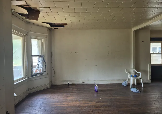 2nd image of 544 Van Buren St, Gary, IN 46402 | MLS# 843383