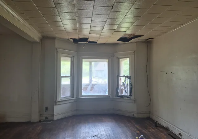 3rd image of 544 Van Buren St, Gary, IN 46402 | MLS# 843383