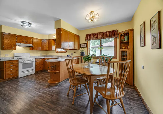 5th image of 1001 W 39Th Ave, Hobart, IN 46342 | MLS# 841660