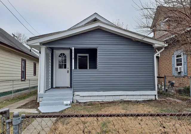 Photo 1 of Single family home for sale at 1518 N Ewing St, Indianapolis, IN 46201 | MLS# 841686 | Listing updated on 2026-08-19