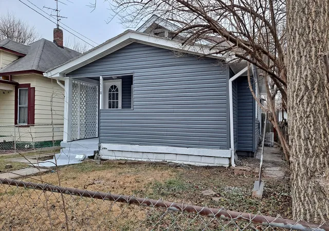 Photo 2 of Single family home for sale at 1518 N Ewing St, Indianapolis, IN 46201 | MLS# 841686 | Listing updated on 2026-08-19