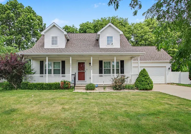Homes for sale in Westville, IN | 505 Julie Dr, Westville, IN 46391 | MLS# 841705