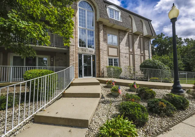Photo 1 of Condo for sale at 306 Swan Dr #2a, Dyer, IN 46311 | MLS# 845732 | Listing updated on 2026-09-22