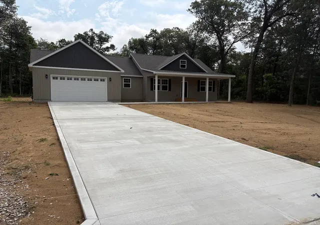 1st image of 11113 Quail Run Dr W, Wheatfield, IN 46392 | MLS# 841735
