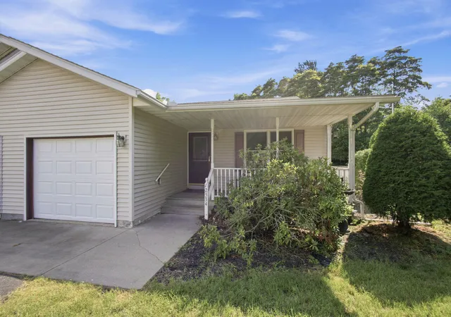 Homes for sale in Wheatfield, IN | 12534 N Kozak Dr, Wheatfield, IN 46392 | MLS# 841724