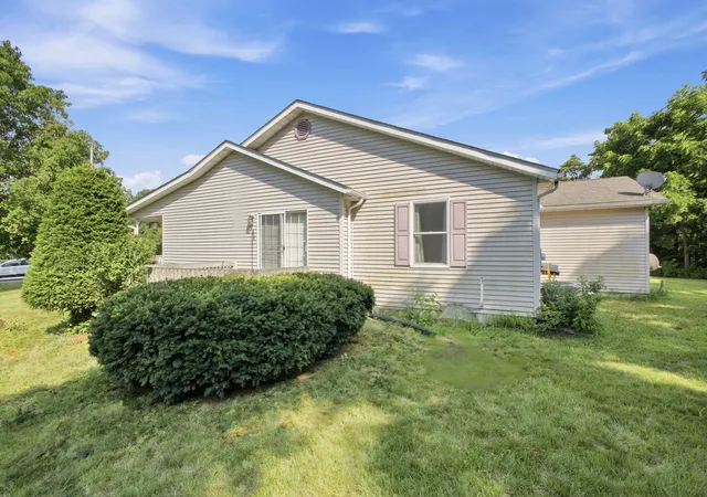 Homes for sale in Wheatfield, IN | 12534 N Kozak Dr, Wheatfield, IN 46392 | MLS# 841724